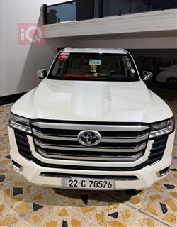 تۆیۆتا لاند کروزەر